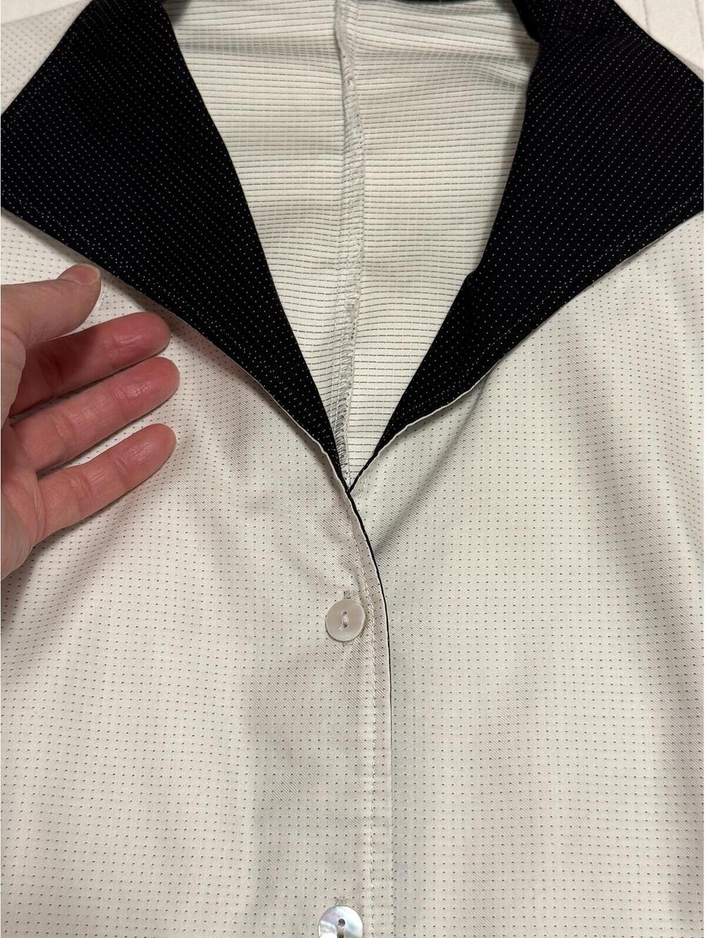 Farinaz Taghavi White Tailored Blouse w/ Black Contrast Collar & Cuffs Size 6 - Picture 3 of 9